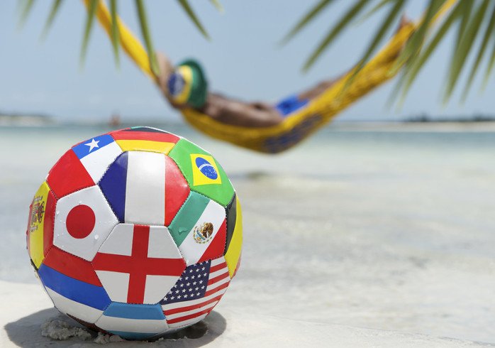Fußball am Strand