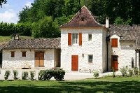 Landhaus am Bach in der Dordogne